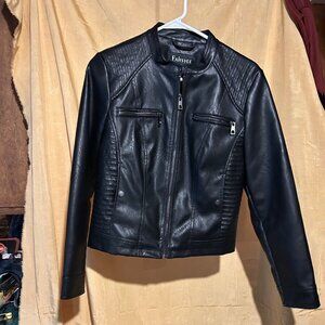 Fahsyee Faux  Leather moto jacket  black sz M  shoulder 15in length 21in  chest